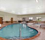 Swimming Pool 6 Comfort Suites Bridgeport - Clarksburg