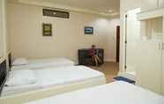 Kamar Tidur 6 Hotel Saleh