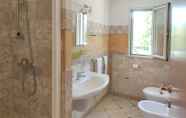 In-room Bathroom 4 Il Borgo Residence