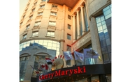 Exterior 2 Cherry Maryski Hotel