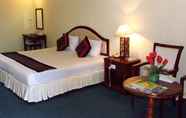 Bedroom 6 Champasak Palace Hotel