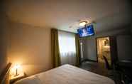 Bedroom 2 Hotel Taurus