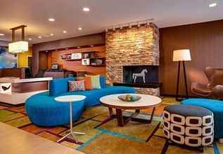 Lobi 4 Fairfield Inn & Suites Columbia