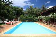 Swimming Pool Vansana NamNgum Hotel