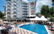 Swimming Pool 2 Grand Okan Hotel