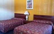 Kamar Tidur 4 All Seasons Motel