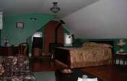 Bilik Tidur 6 Chestnut Inn Bed and Breakfast