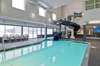 Swimming Pool Home Inn and Suites Regina Airport