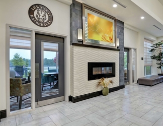 Lobby 2 Hilton Garden Inn Fayettevile