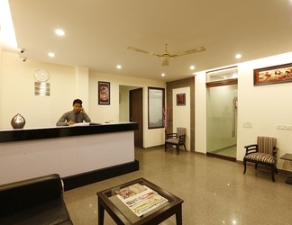 Lobi 2 Hotel Chanakya Inn