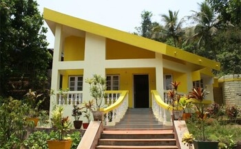 Exterior 4 Farmagudi Hill Retreat