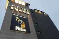 ภายนอกอาคาร Picasso Hotel