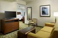 Common Space Hilton Garden Inn Roanoke