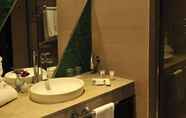 In-room Bathroom 6 Hotel Mercure Rif Nador