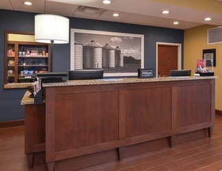 Lobby 2 Hampton Inn & Suites by Hilton Lonoke