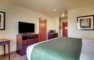 Phòng ngủ 2 Cobblestone Hotel & Suites - Salem