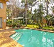 Swimming Pool 4 Sunward Park Guest House & Conference Centre