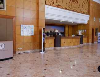 Lobby 2 Parkview Hotel