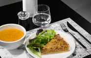 Restoran 2 OKKO Hotels Grenoble Jardin Hoche