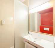 Toilet Kamar 5 B&B Hotel Paris Porte Des Lilas