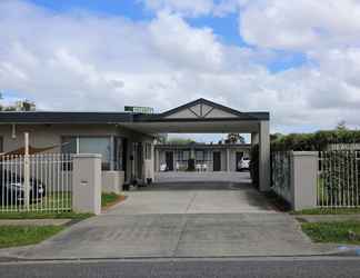 Exterior 2 Beaconsfield Lodge Motel