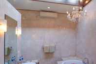 In-room Bathroom D&G Villa Seminyak