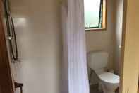 In-room Bathroom Dargaville Holiday Park