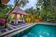 Swimming Pool Tiga Samudra Villa