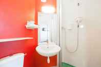 In-room Bathroom B&B Hotel Lille Lezennes Stade Pierre Mauroy