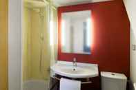 In-room Bathroom B&B Hotel Lorient Lanester