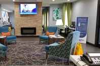 Lobi Comfort Inn & Suites Tulsa I-44 West - Rt 66