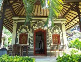 Exterior 2 Coral Bay Bungalow