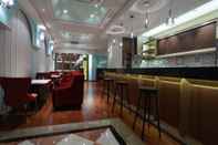 Bar, Kafe dan Lounge Aleex Villa