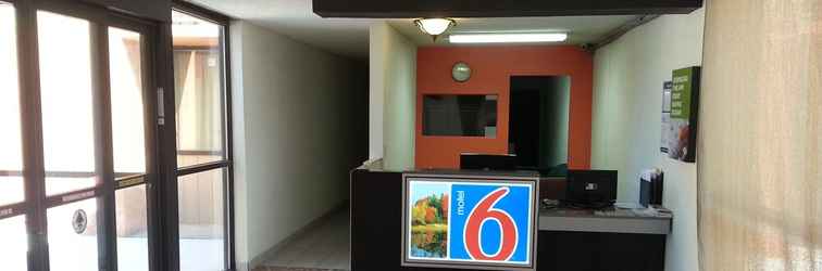 Lobi Motel 6 Jackson, TN