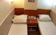 Kamar Tidur 6 Well Yet Guest House