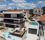 Others 2 Viva-by the Sea-garden Terraces Seget Vranjica