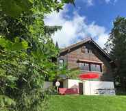 Lain-lain 2 Chalet de la Vue des Alpes Fontaines