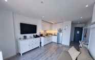 Others 6 Top Floor Studio-The Hub-Self Catering