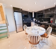 Others 5 Luxury Saint Lazarus Apartment