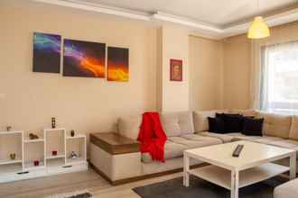 Others 4 Pleasant and Central Flat With Balcony in Izmir
