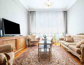 อื่นๆ 2 Captivating and Central Flat With Balcony in Sisli