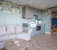 Others 5 The Langland Bay Lookout - 1 Bed Cabin - Landimore