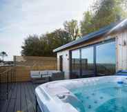 Others 6 The Langland Bay Lookout - 1 Bed Cabin - Landimore