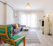 Lainnya 3 Pleasant Flat Close to Metro Station in Maltepe