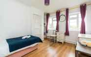 Others 4 Bright and Comfortable 2 Bedroom Flat Oakwood