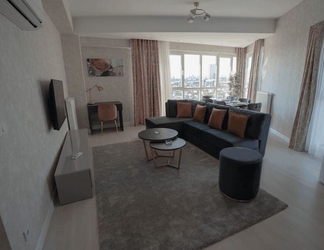 Others 2 Stylish 2-bedroom Apartment Near Mall of Istanbul