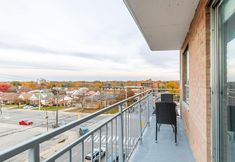 Others 5 Cozy 1BR Apt w King Bed - Close to Downtown