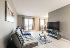Others 7 Cozy 1BR Apt w King Bed - Close to Downtown