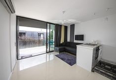 Others 6 Comfy Villa With Shared Pool and Gym in Milas