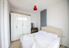 Others 5 Comfy Villa With Shared Pool and Gym in Milas